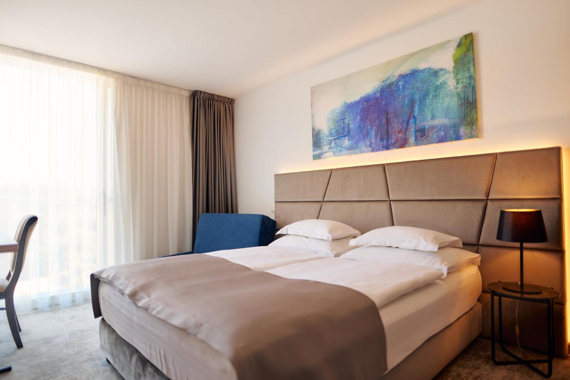 Paris Hotel